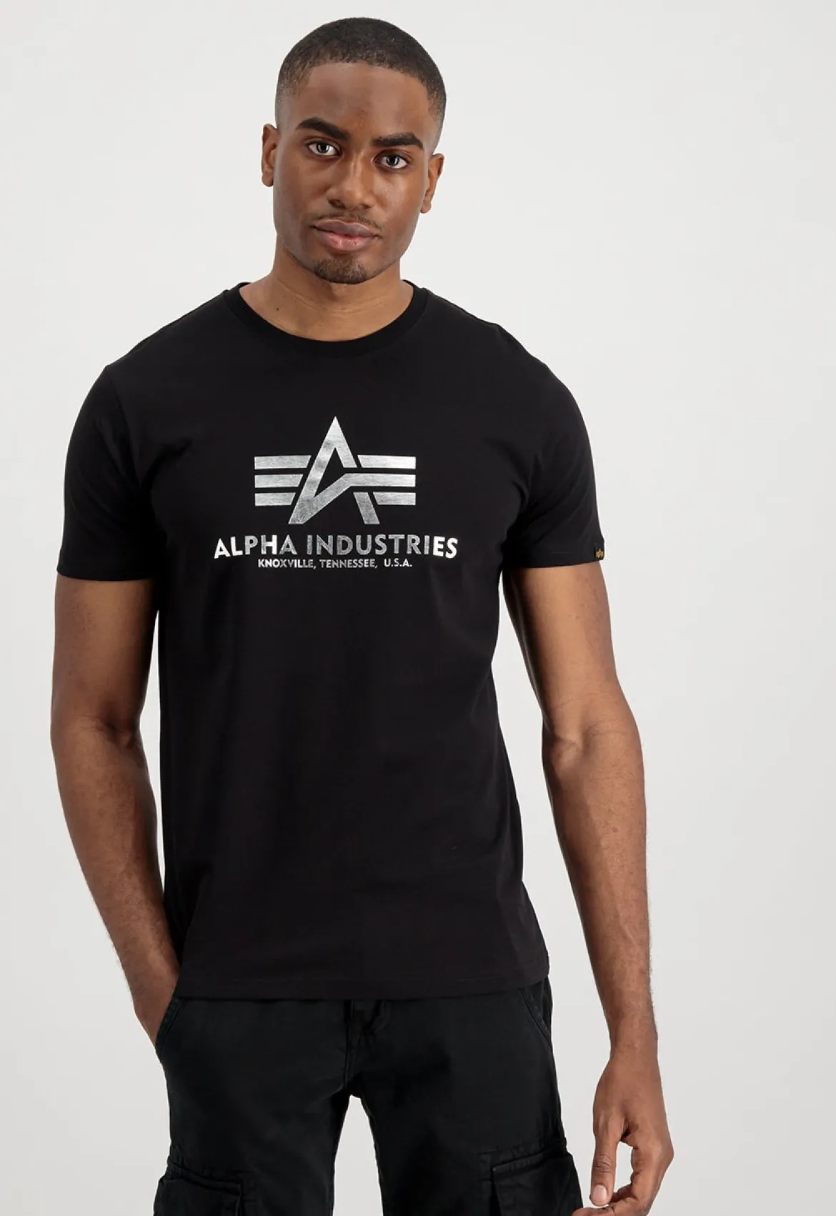 Alpha Industries Basic Foil Print - T-Paita, musta-hopea