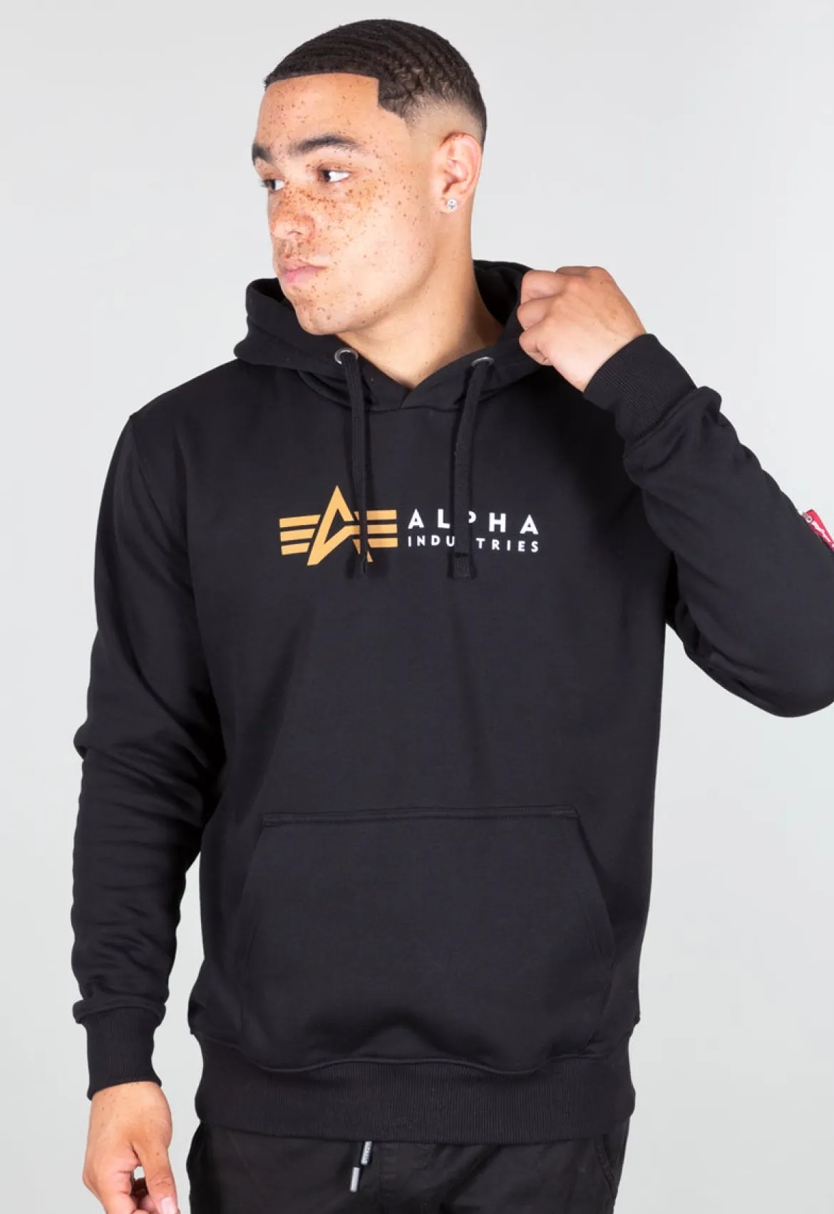 Alpha Industries Label - Huppari, musta