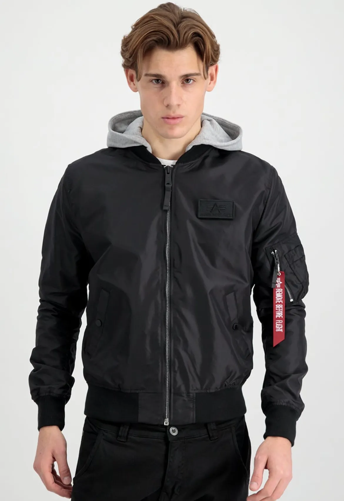 Alpha Industries MA-1 TT Back print - Pilottitakki hupulla