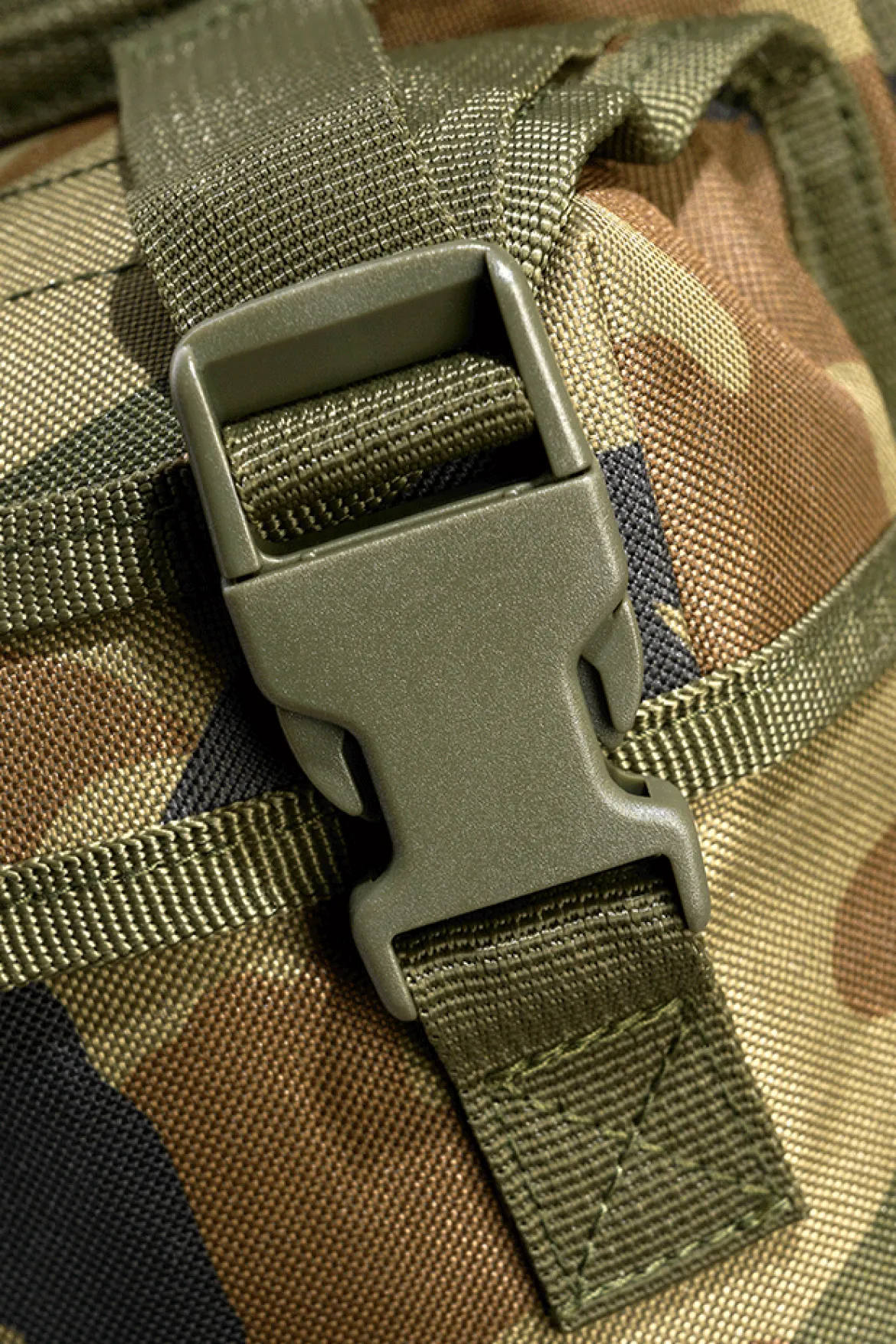 Brandit Tactical vest -liivi, woodland