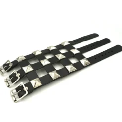 Bullet69 Leather strip connected - Niittiranneke