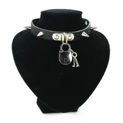 Bullet 691row small cone spike and padlock - Choker