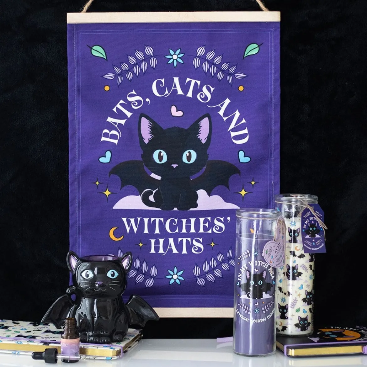 Cute and Creepy Bat Cat - Tuoksulyhty