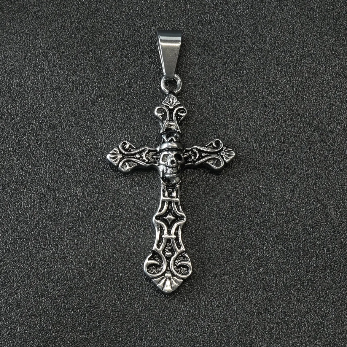 Dark Cross - Riipus