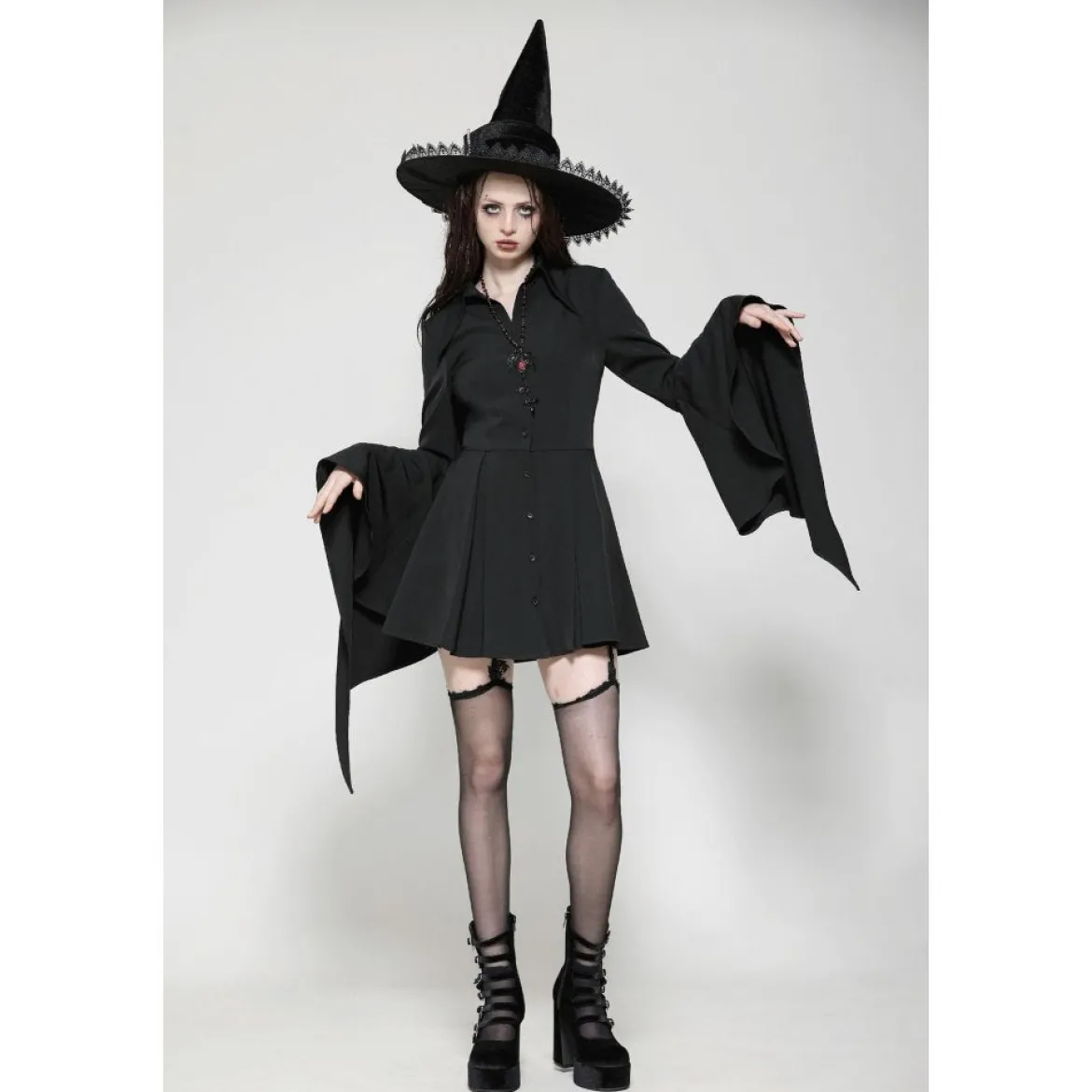 Dark In Love Witchy - Paitamekko