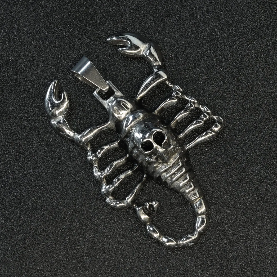Dark Scorpion -Riipus