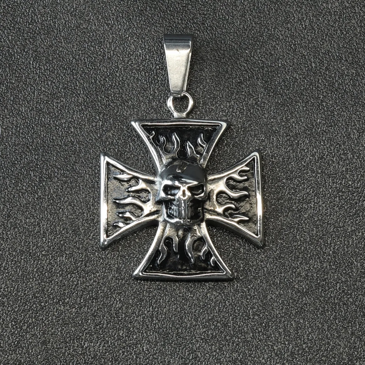Flaming Cross - Riipus