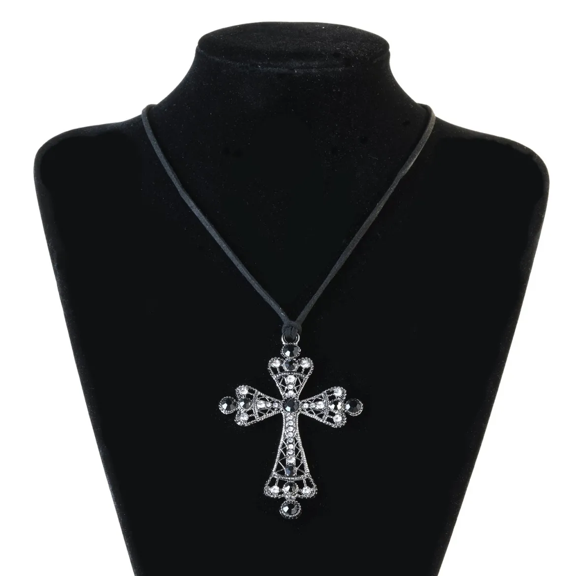 Gothic Saint Cross - Kaulakoru/choker