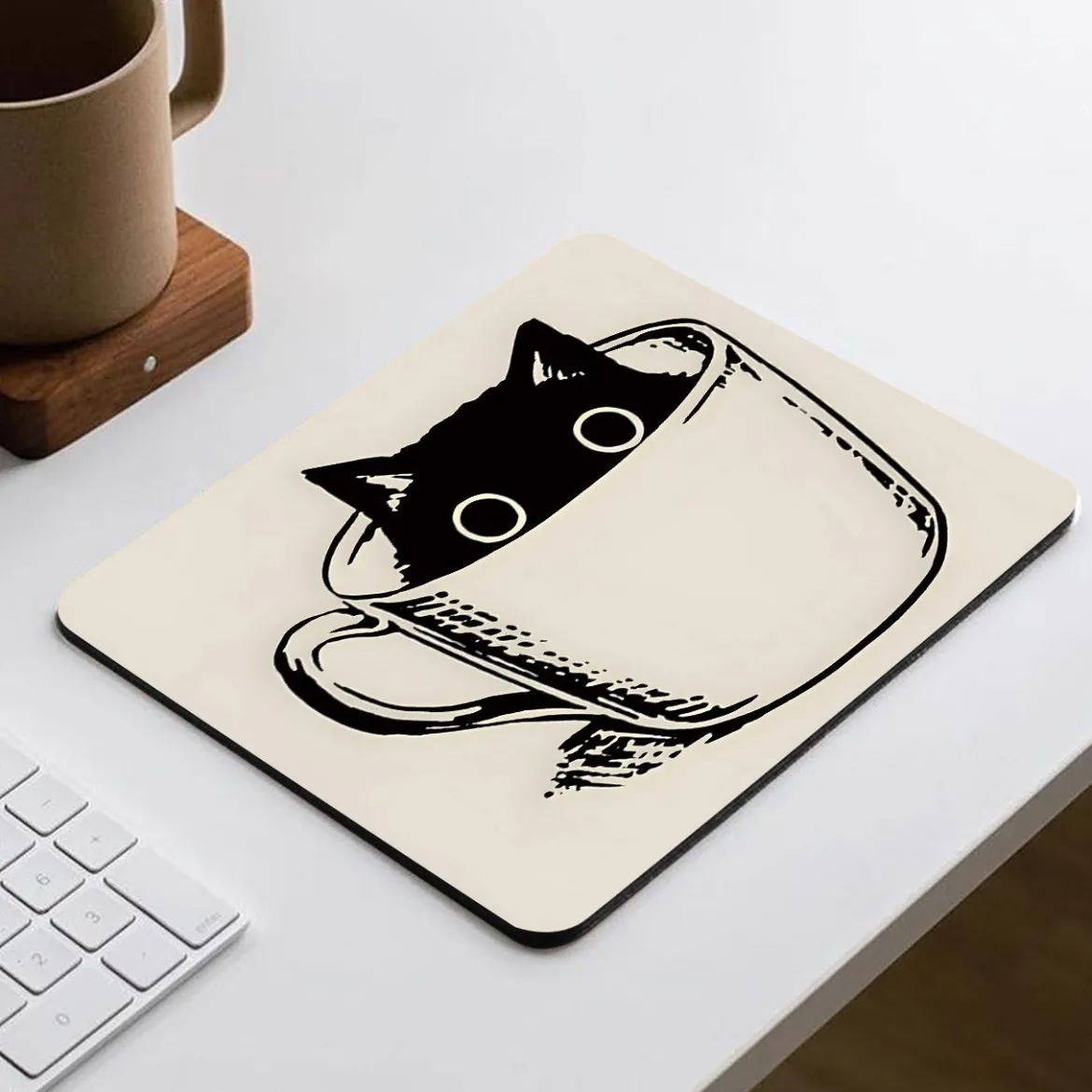 Hiirimatto - Cat inside cup