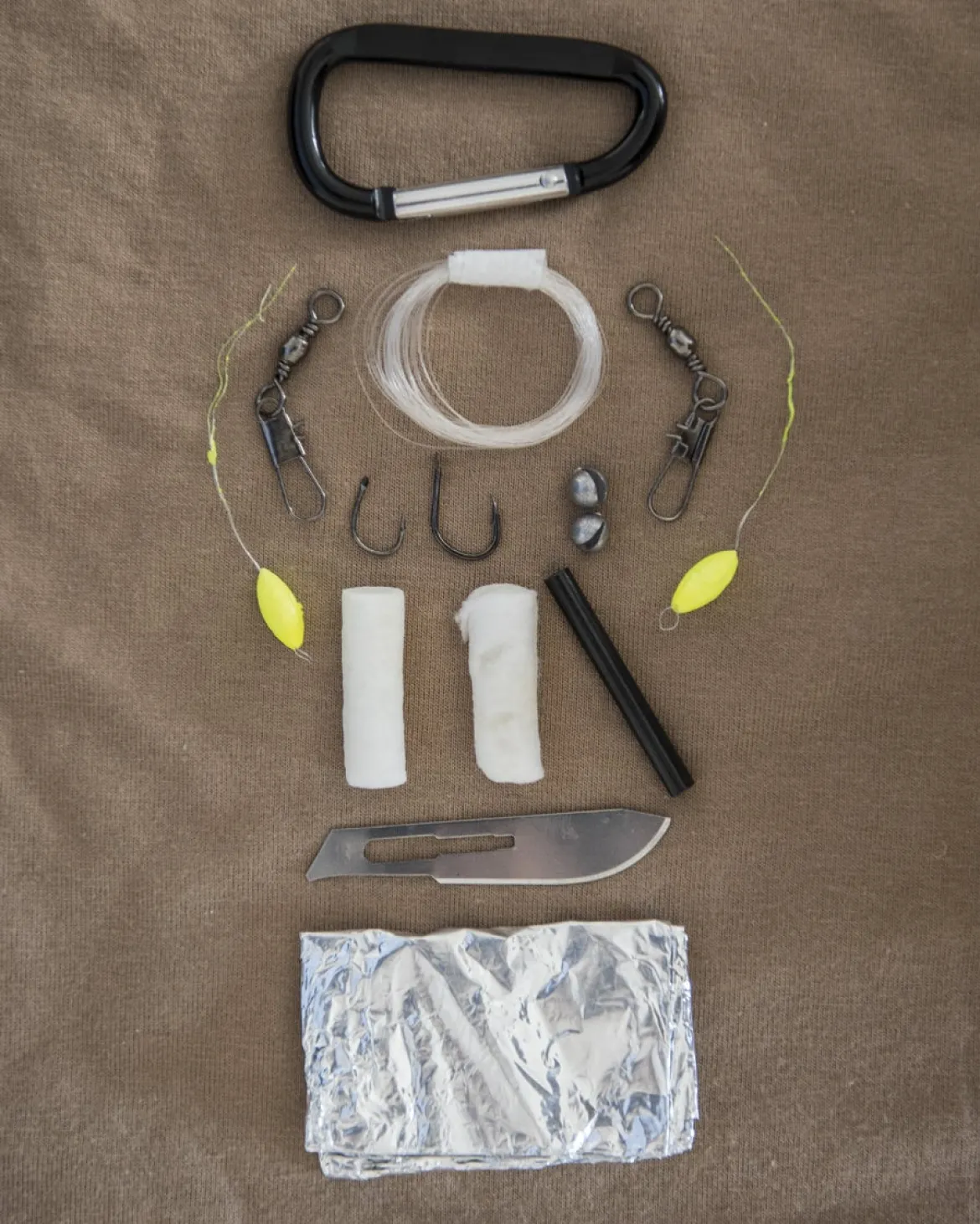 Mil-Tec - Paracord Selviytymispakkaus Small, musta