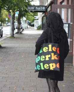 Perkele kangaskassi, Sateenkaari
