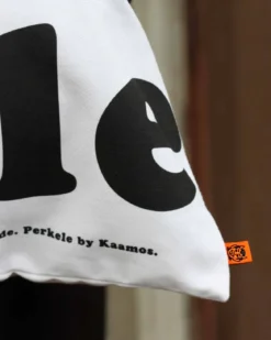 Perkele kangaskassi, Valkoinen