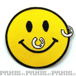 Piercedhappy face - kangasmerkki