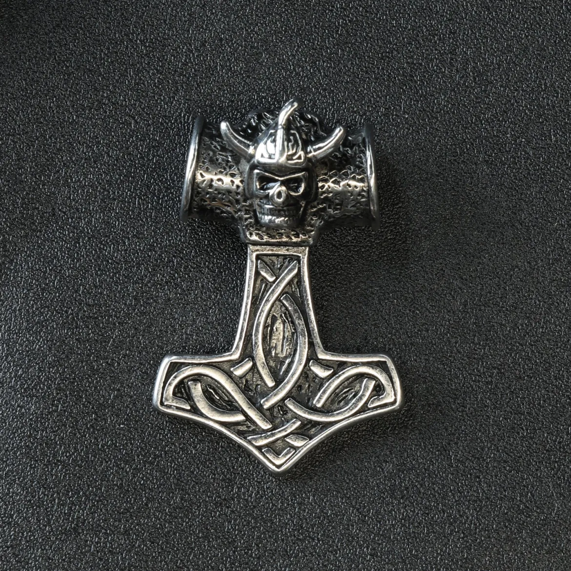 Skull Mjölnir - Riipus