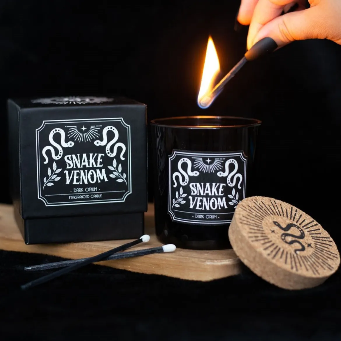 Snake Venom Dark Opium - Tuoksukynttilä