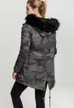 Urban Classics Camo Parka - Naisten talvitakki