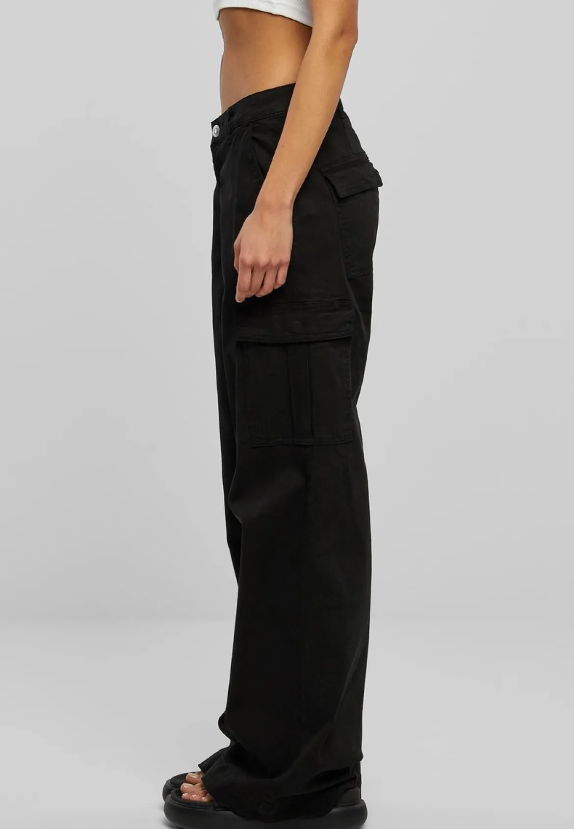 Urban Classics High Waist Wide Leg Twill - Reisitaskuhousut
