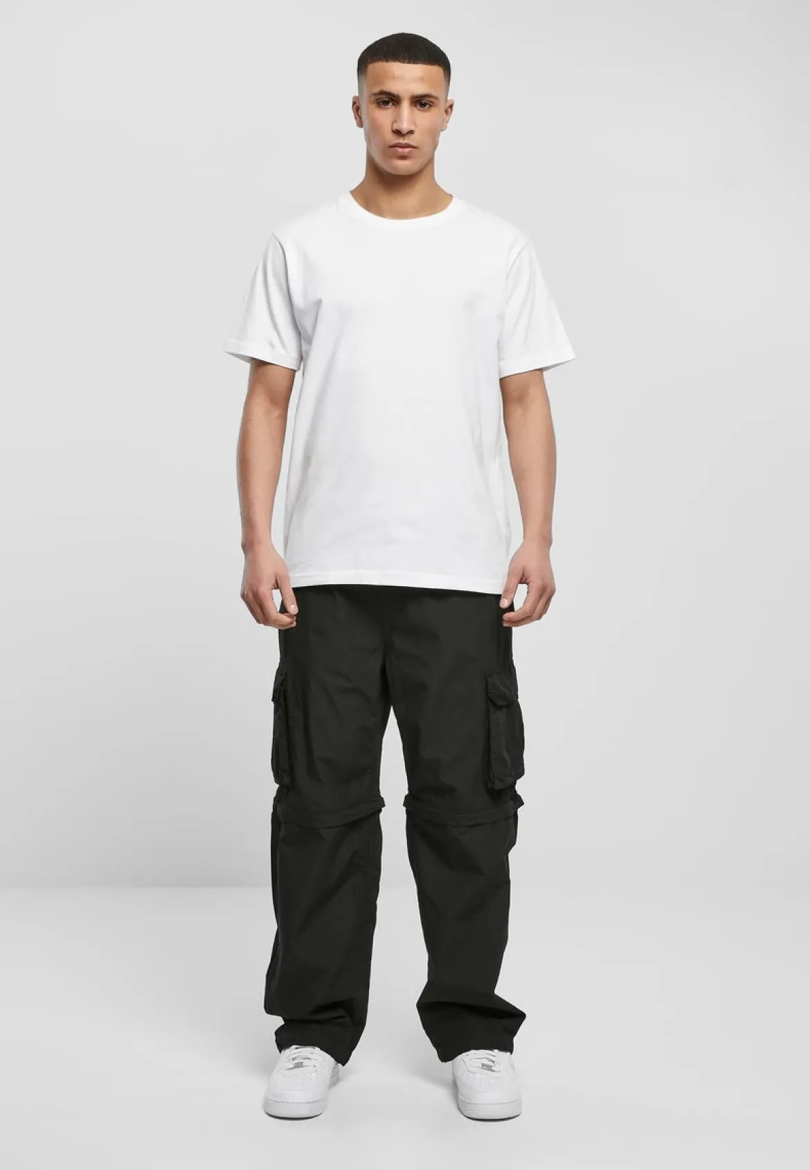 Urban Classics Zip Away - Reisitaskuhousut